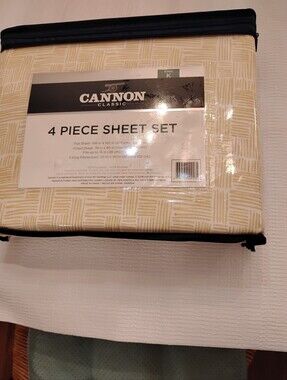 Cannon Classic 4-Piece Sheet Set - Cream Geometric
